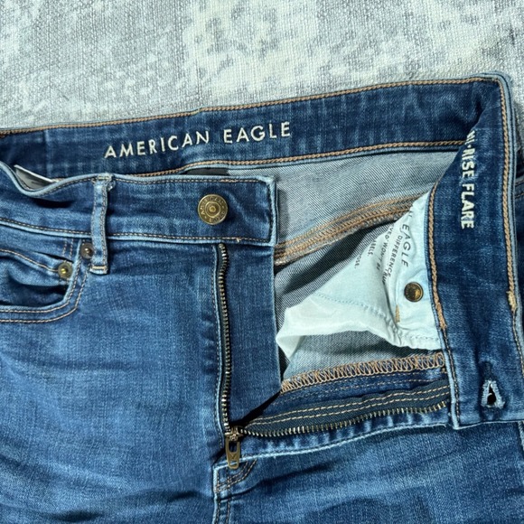 American Eagle Hi-Rise Flare Jeans Medium Wash Size 2 Regular Stretch Denim - Picture 6 of 11